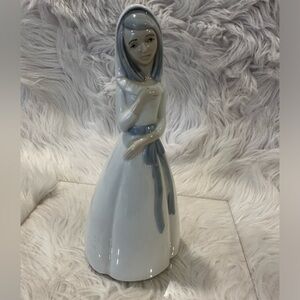 PORCELANAS (artist) MIQUEL REQUENA VEILED GIRL FIGURINE MADE IN SPAIN